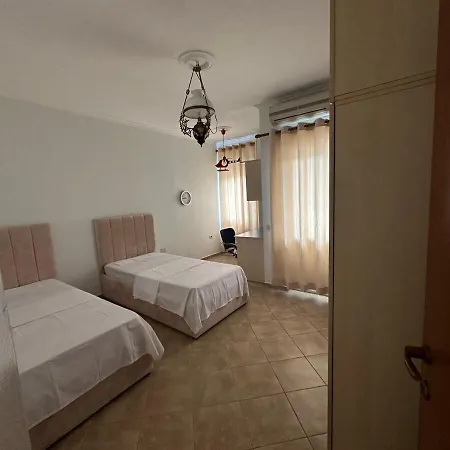 Fia - Forest View 2 Bedroom Apartment *