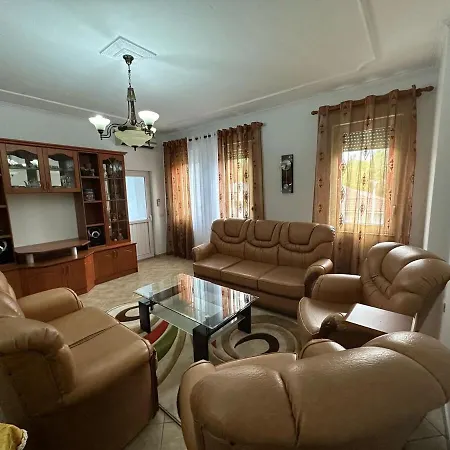 Fia - Forest View 2 Bedroom Apartment Tirana