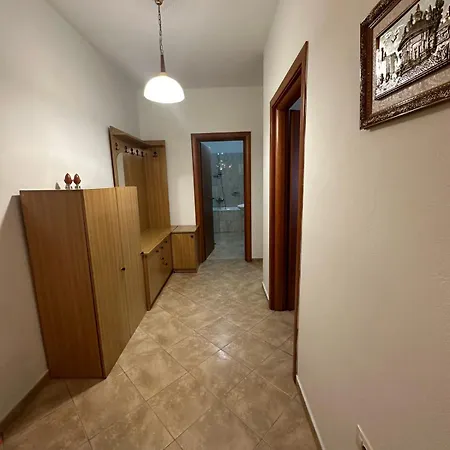 Fia - Forest View 2 Bedroom Apartment